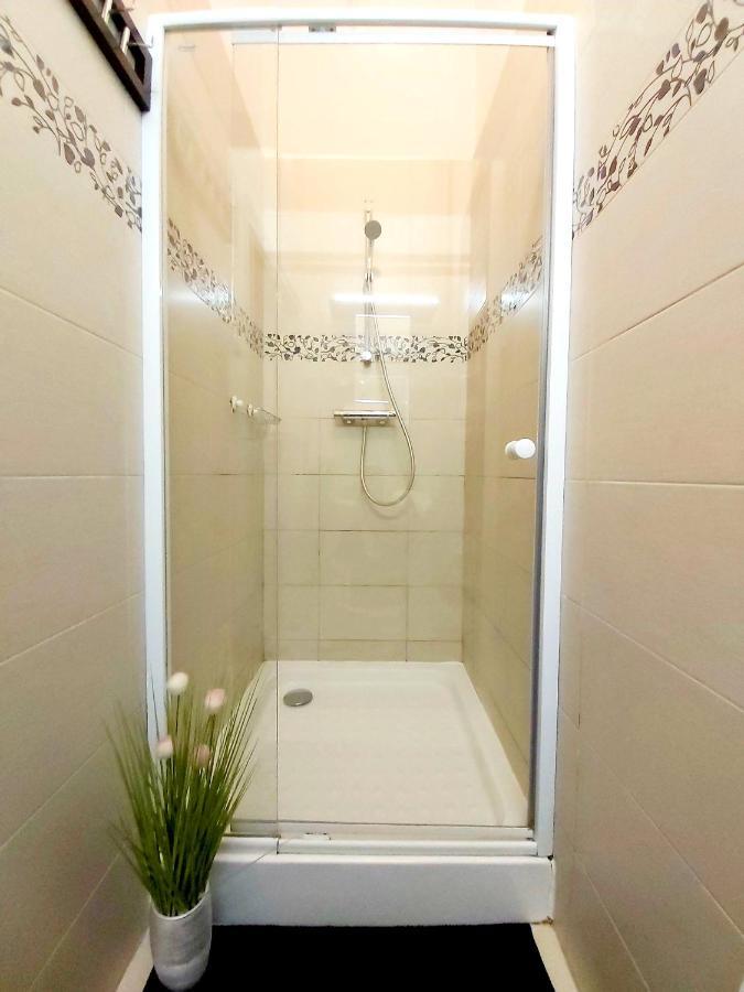 Nora Studio Apartman - Eger Apartment Luaran gambar