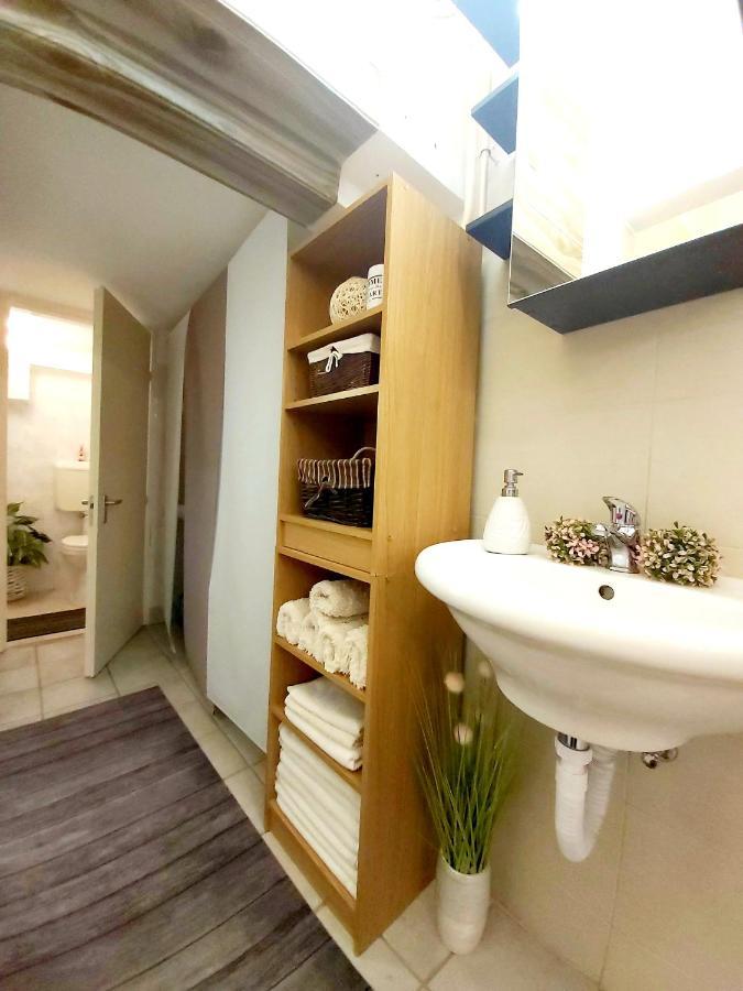 Nora Studio Apartman - Eger Apartment Luaran gambar
