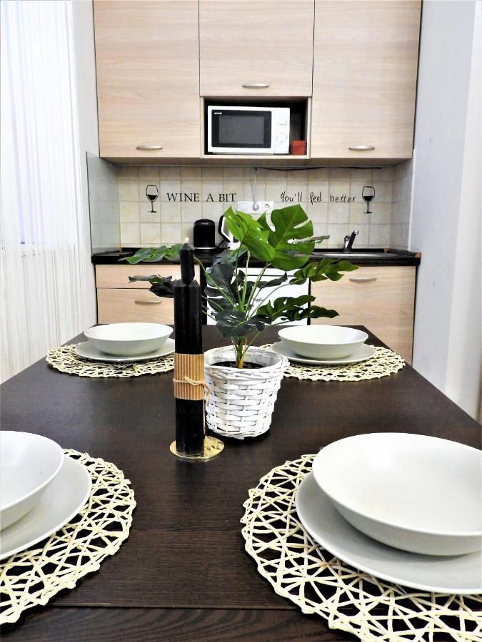 Nora Studio Apartman - Eger Apartment Luaran gambar