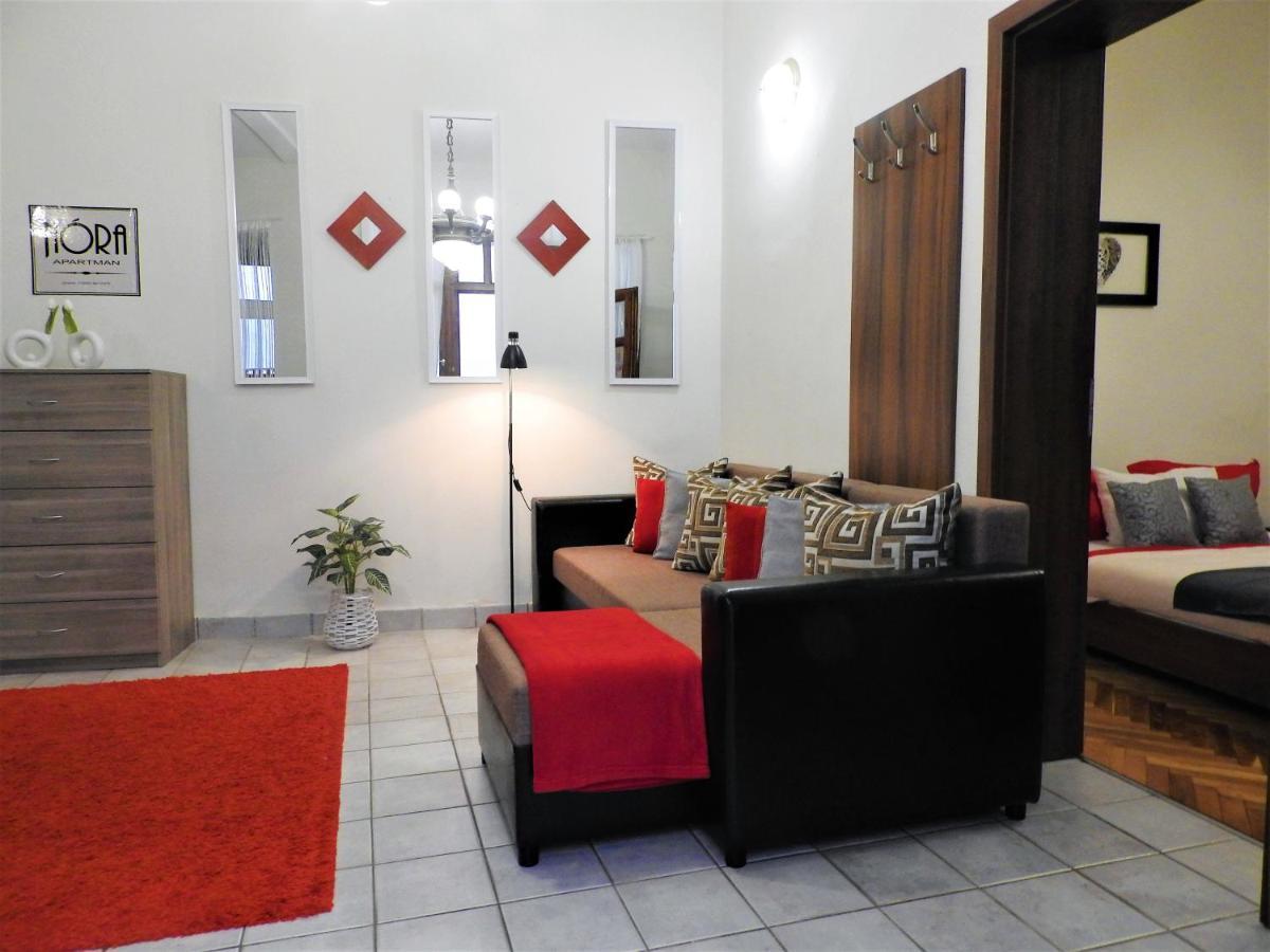 Nora Studio Apartman - Eger Apartment Luaran gambar
