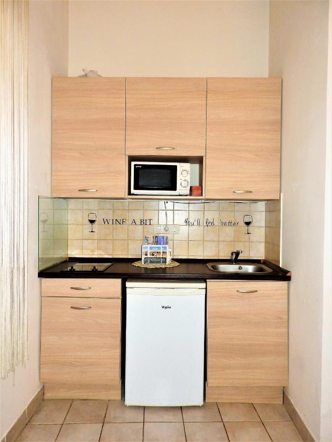 Nora Studio Apartman - Eger Apartment Luaran gambar