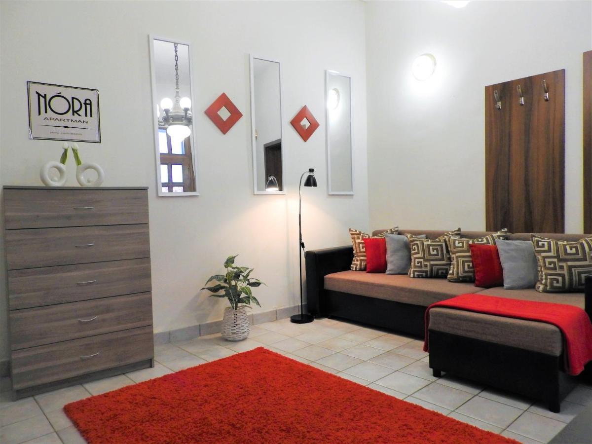 Nora Studio Apartman - Eger Apartment Luaran gambar