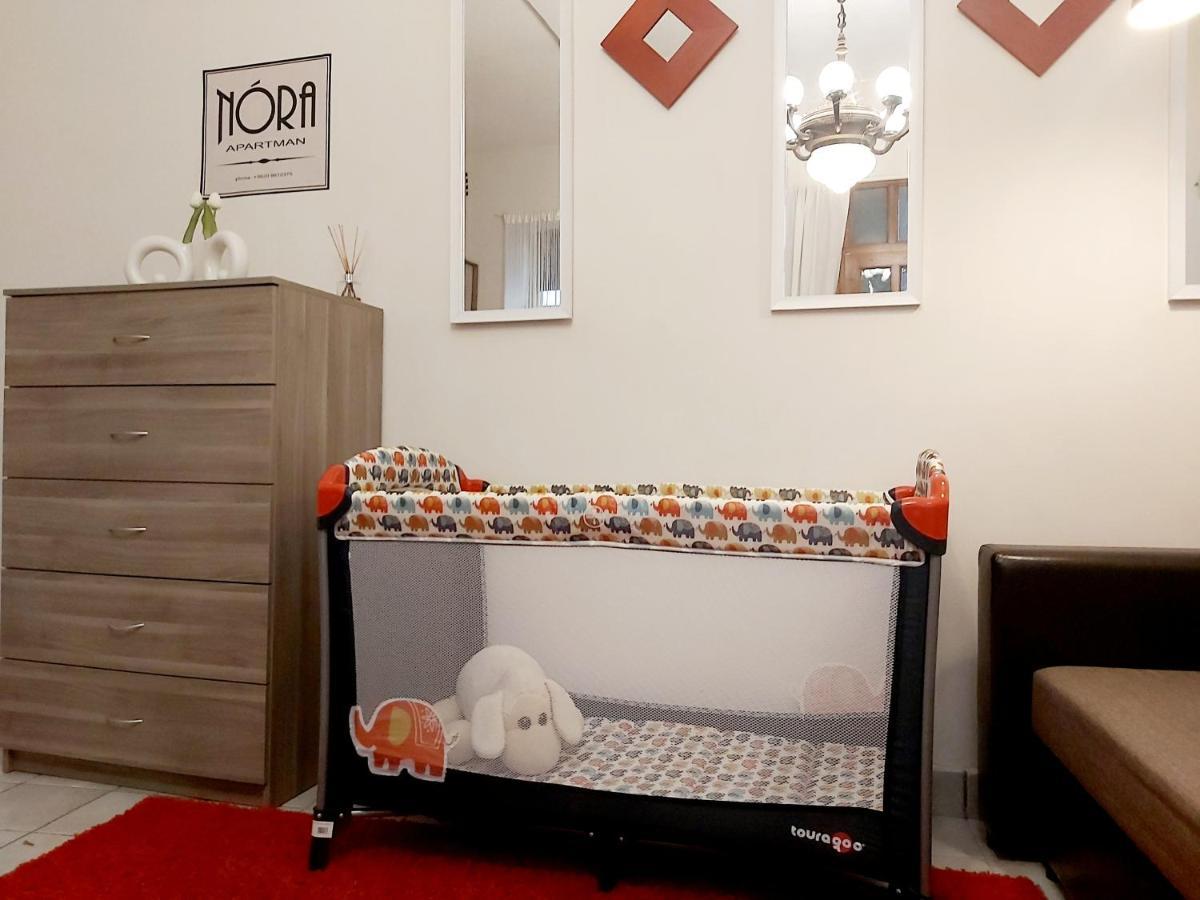 Nora Studio Apartman - Eger Apartment Luaran gambar